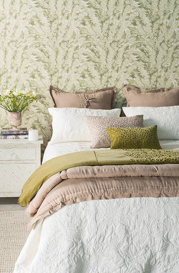 Bianca Lorenne - Grandiflora Ivory Bedspread / Pillowcase and Eurocase Sold Separately