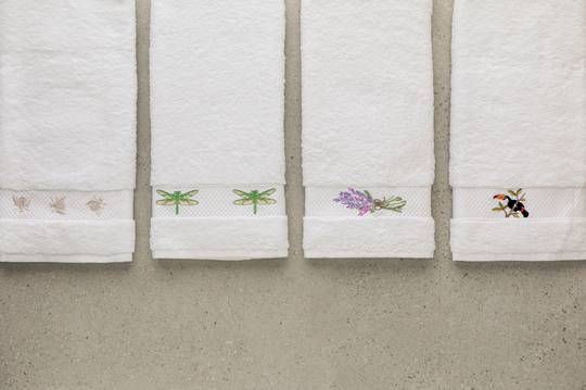Baksana - Embroidered Towel Gift Set