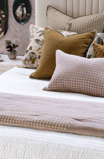 Bianca Lorenne - Petalo - Comforter- Cushion - Dusky Orchid