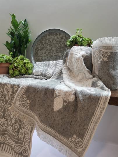 Importico - Devilla - Spring Grey Towels (with Fringe)