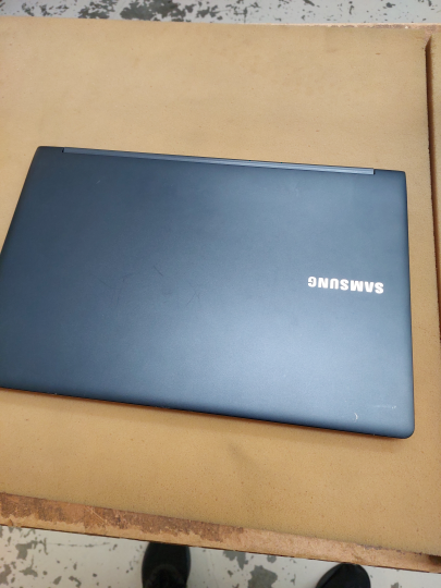 Samsung NP900X4C Windows 11 Notebook