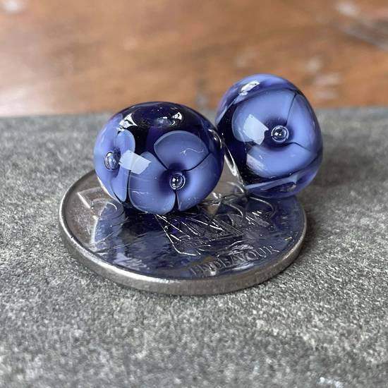 NZ Lampwork (Karen Southey): Bubble Flower Rhondelle - Purple Blue