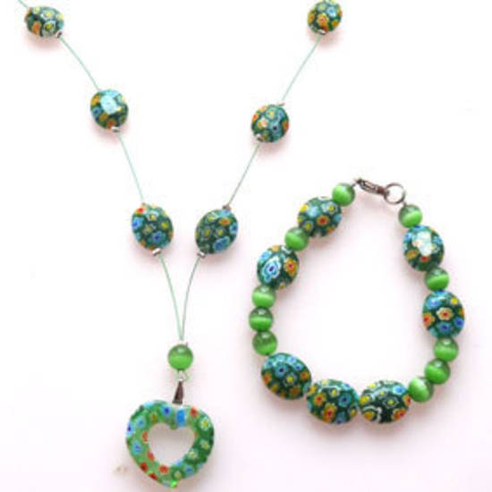 KITSET: Floating necklace and bracelet: Green millefiore. 8 years and up.