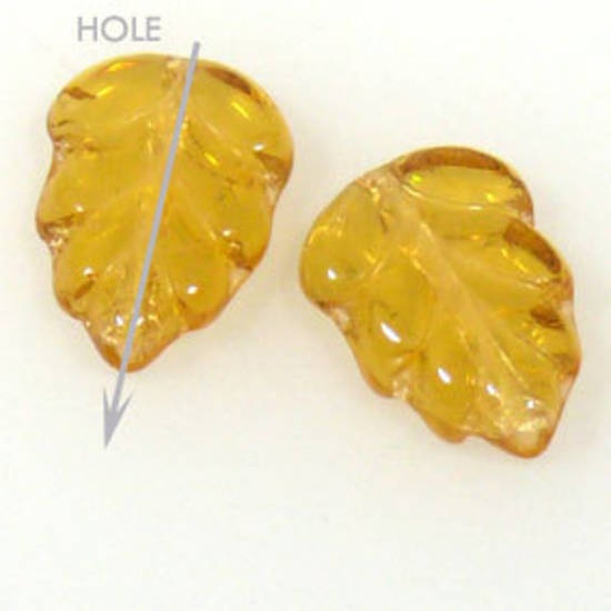 Glass Triangle Leaf, 8mm x 10mm - Transparent amber
