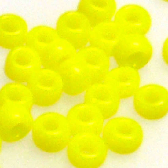 Miyuki size 15 round: 404 - Yellow, opaque