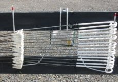 Piggy_Stak_electric_fence_standard_Holder_to_this_2.JPG