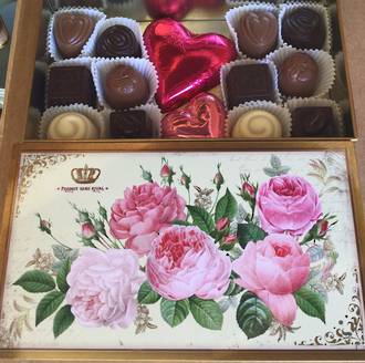 Mother's Day Pink Roses Tin
