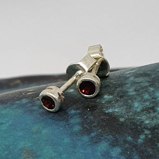 Tiny natural garnet silver stud earrings