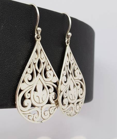 Large teardrop motif cutout earrings