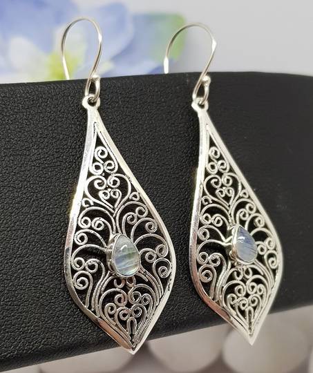 Silver filigree earrings with moonstone gemstone