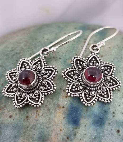 Silver flower garnet earrings