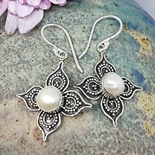 Silver star flower white pearl earrings