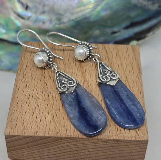 Sterling silver kyanite and pearl earrings