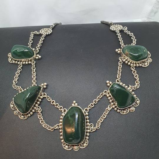 Silver deep green jasper gemstone necklace