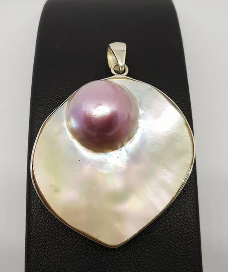 Sterling silver mother of pearl pendant with pink mabe pearl