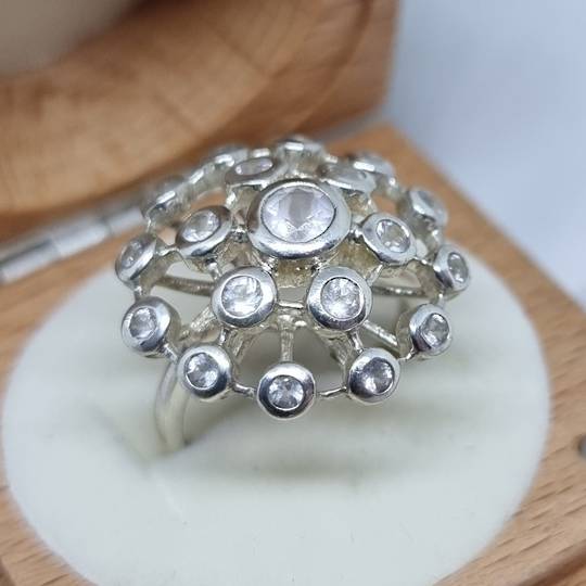 Stunning rose quartz silver flower ring - Size O