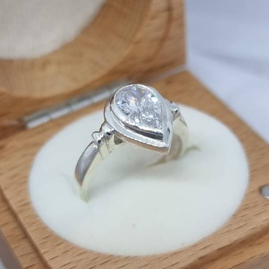 Silver ring with clear sparkling cz stone