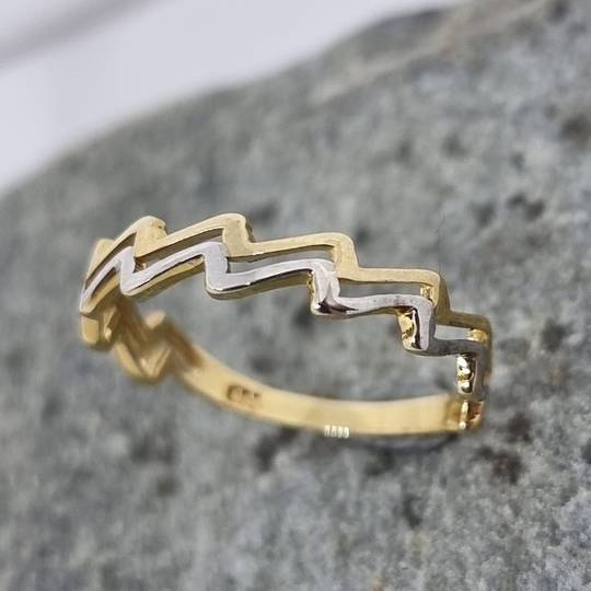 9ct yellow and white gold zigzag ring