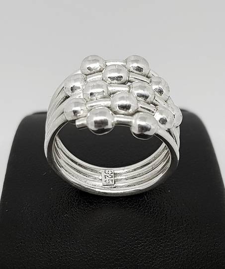 Sterling silver ring with silver spheres