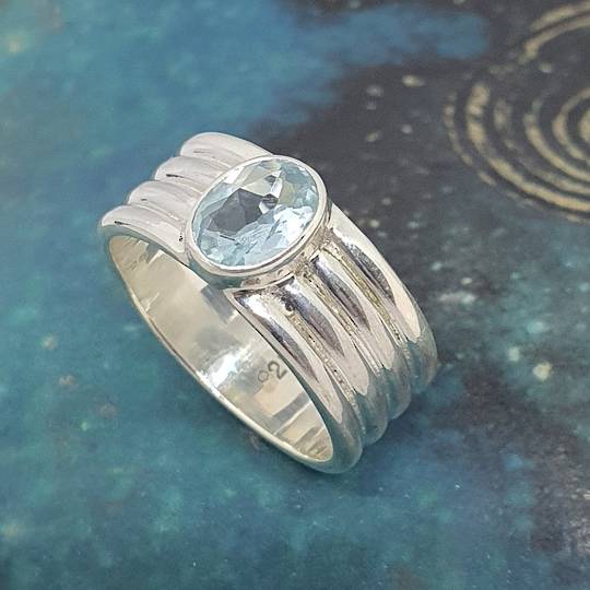 Sterling silver blue topaz ring