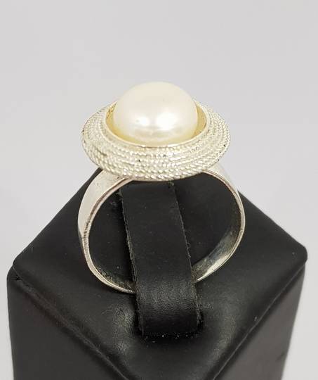 Sterling silver white pearl ring