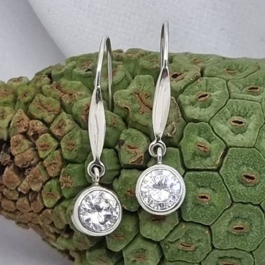 Sterling silver elegant cubic zirconia earrings