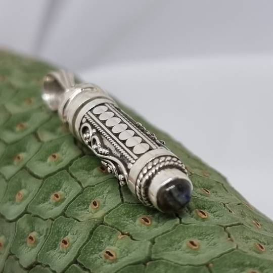 Silver filigree silver prayer box pendant with labradorite