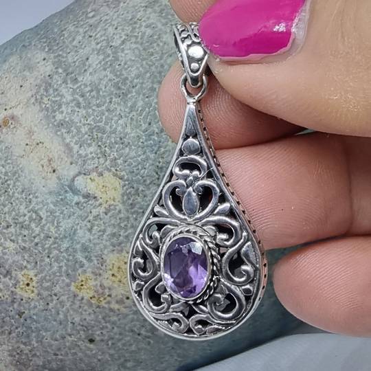 Sterling silver teardrop amethyst pendant