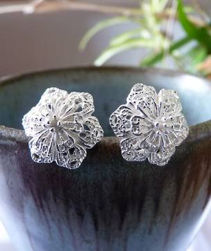 Silver flower stud earrings - last pair