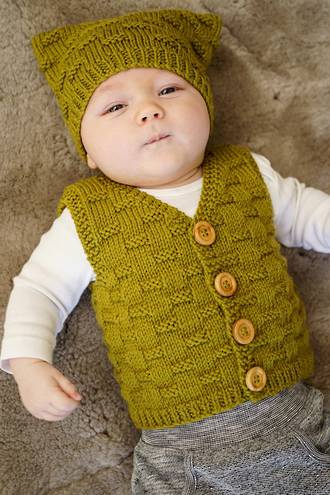 Baby Cakes Theodore Vest and Hat 8ply