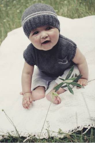 Baby Cakes Emmerson Vest and Hat 4ply