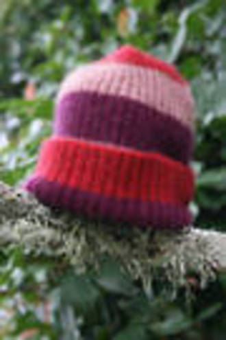 Lothlorian Child Striped Beanie - Red