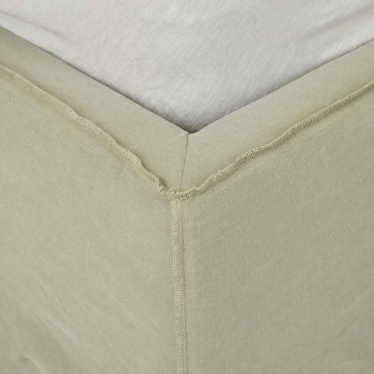 Vittoria Escape Slipcover Bed image 13
