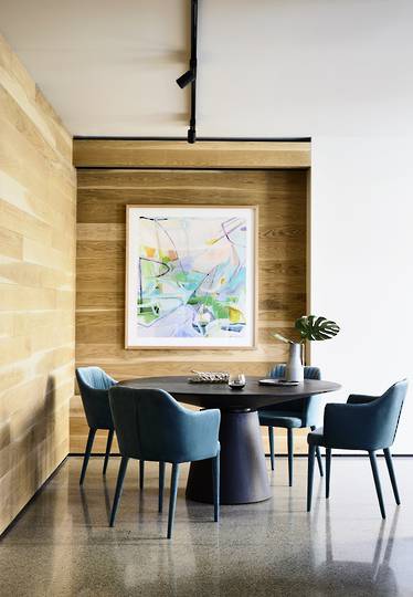 Classique Round 1500 Dining Table image 3