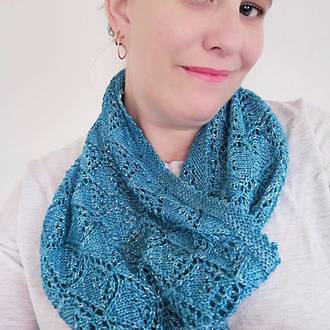 In The Bubble Cowl Pattern