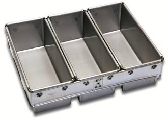 900gm Bread Pan (Set of 3) Top measure: 400x311mm, 108mm deep - UNAVAILABLE