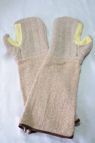 Long Oven Mitt (Pair) 430mm Multi purpose, Oil Block Barrier, Rated 230 deg C.