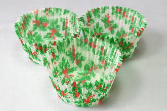 Large Muffin Paper Cases Holly 55x36mm (500) - SOLD OUT
