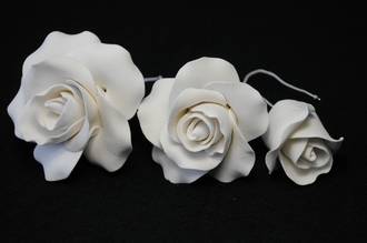 Icing White Rose Mix, 25mm. 45mm, 65mm roses (box 24)