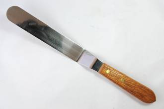 8" Wooden (20 x 3.1cm bent pallette)
