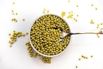 Cachous Metallic Gold 5mm (1kg bag)