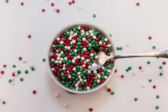 Sugar Pearls 4-5mm-Xmas Blend (1kg bag)
