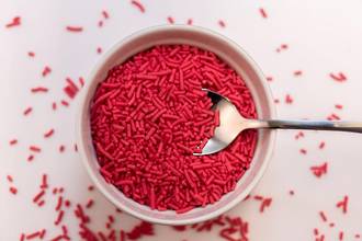 Sprinkles Red (1kg bag)