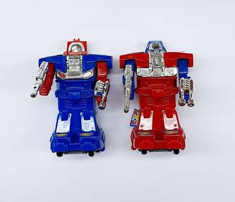 Transformer Robots  1 x Red & 1 x Blue 80 x 50mm (2) - 14 LEFT