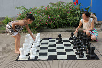 Giant Chess Pieces - 40cm (16 inches) includes Nylon Playing Mat