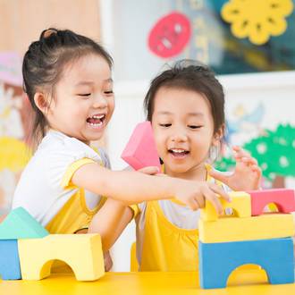 How gender affects kids learning & play