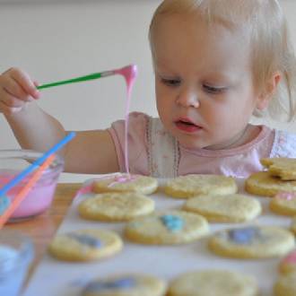 Make your own hand painted cookies
