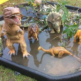 Dinosaur dig tuff tray