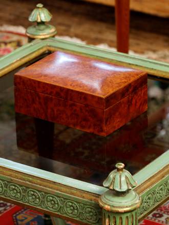 Finely Crafted Totara Burr Box - Circa 1880 sold