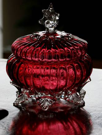 Cranberry Glass Lidded pot